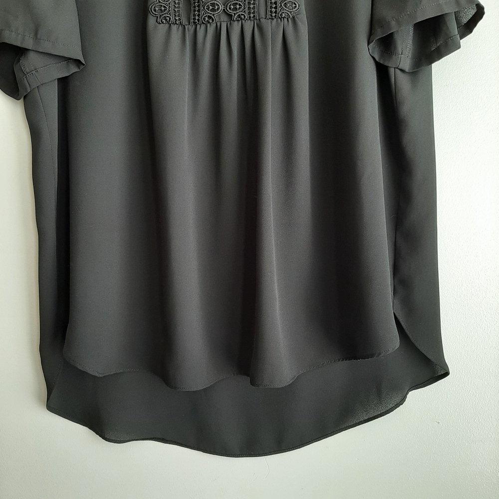 JOE FRESH Lace Detail Semi-Sheer Light Flowy Blouse Top High-Low Hem Black Sz L - Picture 3 of 11